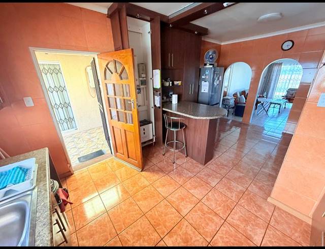 3 BEDROOM HOUSE FOR SALE IN VANDERBIJLPARK CW 3